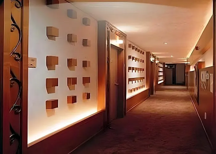 Hotel Tj