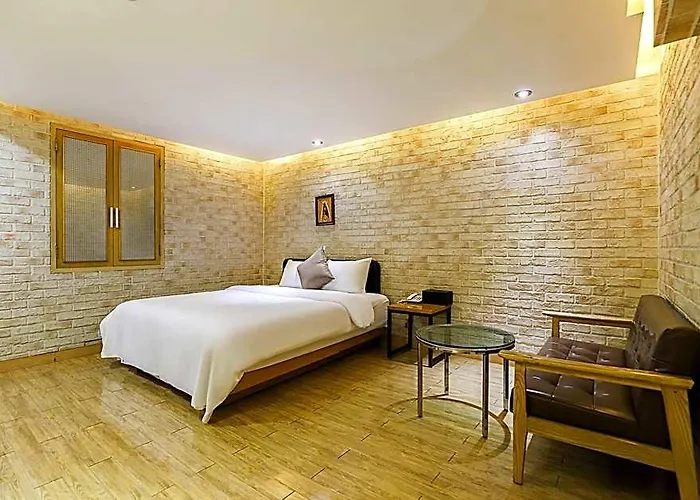 Hotel Tj