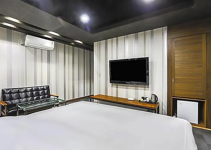 Hotel Tj 3*