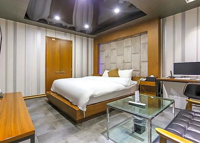 Hotel Tj